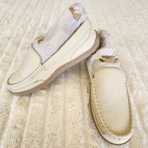 My Pillow My Slippers Womens Size 10 All Season Leather Slip On Cream 74468-06